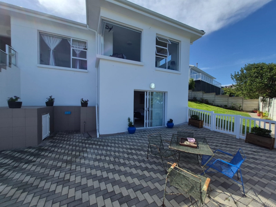 5 Bedroom Property for Sale in Dana Bay Western Cape